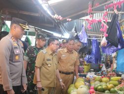 Andi Syukri: Pedagang Diluar Area Pasar Harus Dibuatkan Tempa