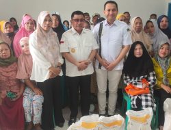 Andi Syukri-Aris Munandar Serahkan Bantuan Pangan